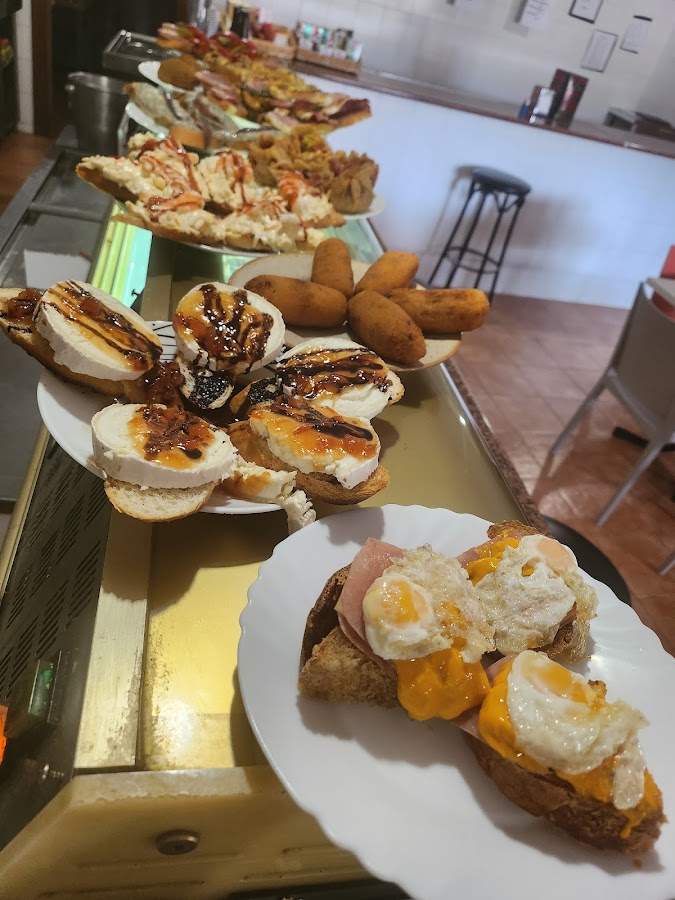 Alojamiento-Bar-Restaurante Piedratajada
