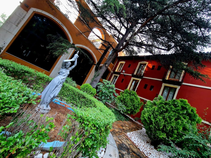 Balneario Paracuellos de Jiloca. Recepción y Aparcamiento
