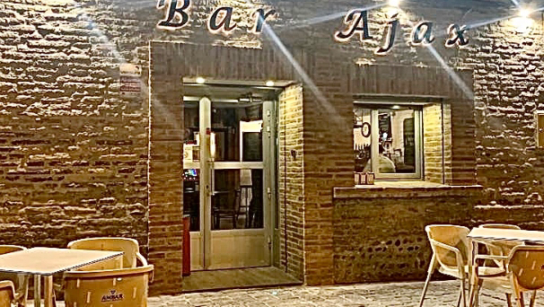 Bar Ajax.
