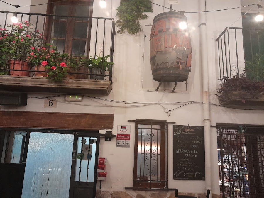 Bar Fina Linares de Mora