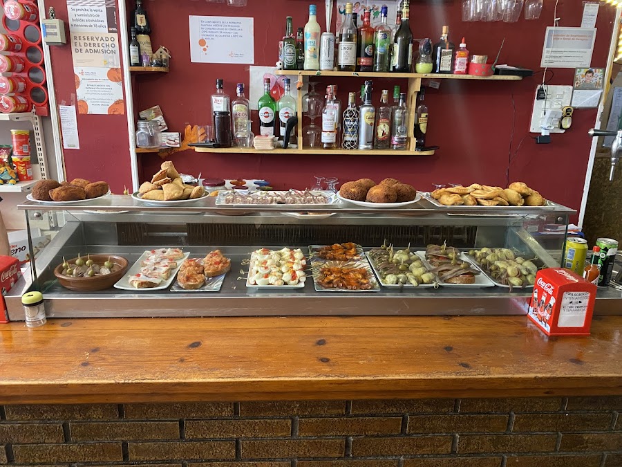 CAFÉ-BAR El Mesón.