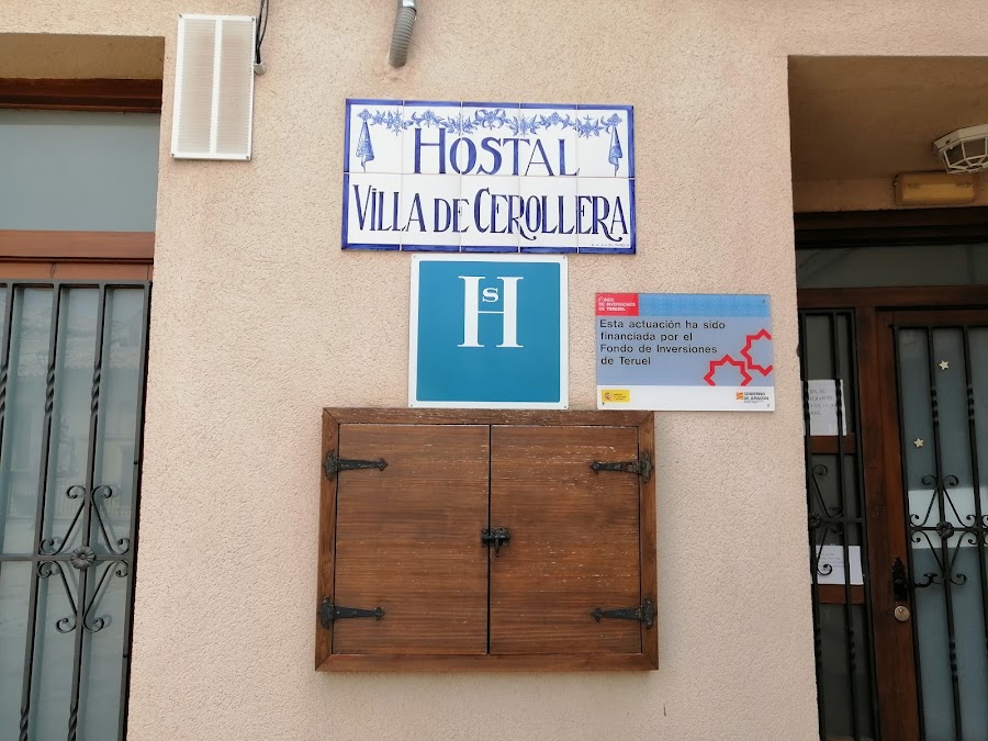 Hostal Bar Restaurante Villa de la Cerollera