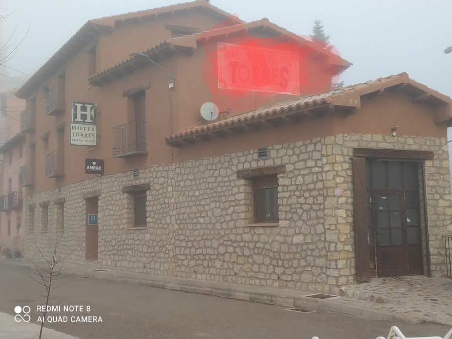 Hotel, restaurante, café bar. R. Martinez