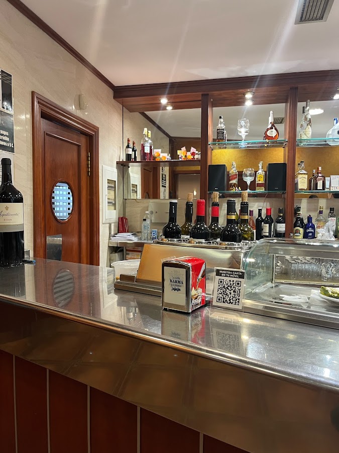 RESTAURANTE CENTRAL DE VALDECONSEJO.