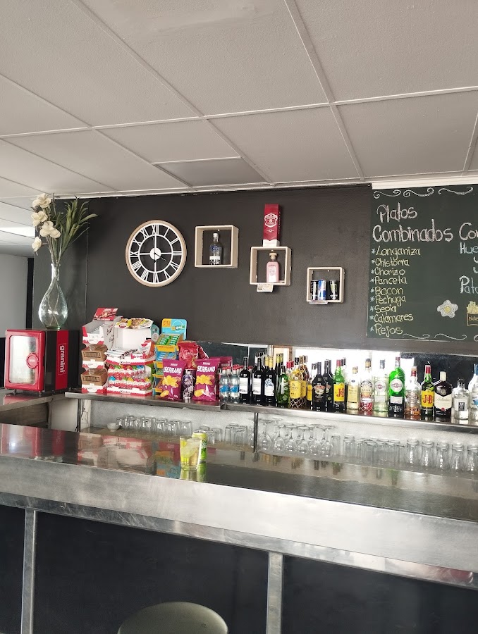 Bar la Paz. Casa Cultural