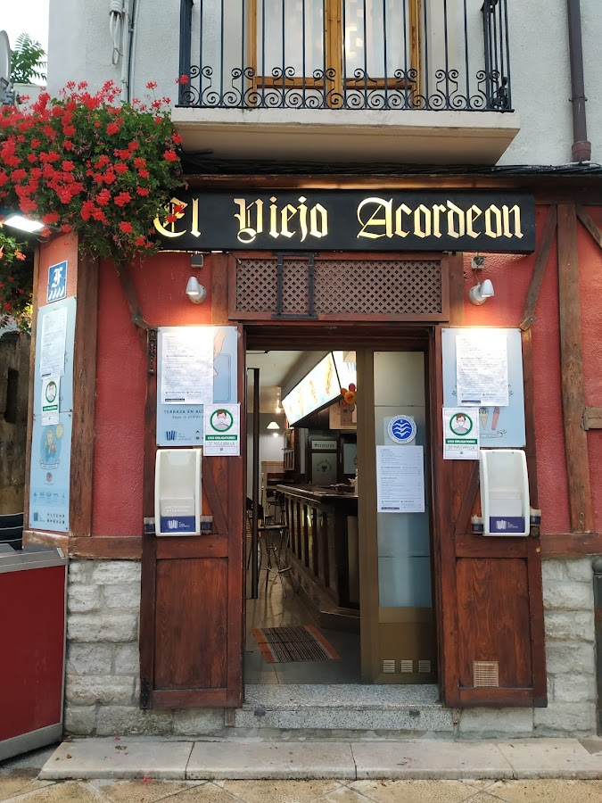 Hamburguesería EL VIEJO ACORDEÓN