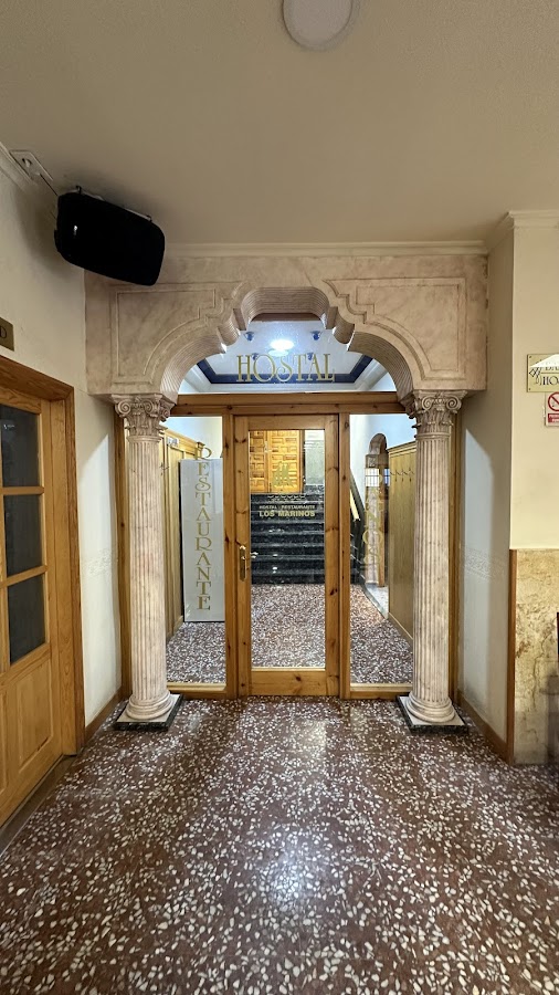 Hostal Restaurante Los Marinos